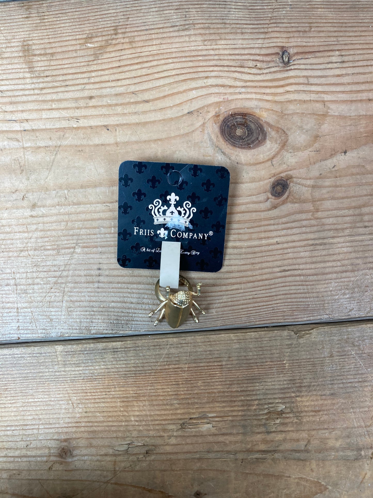 Ring med billefigur