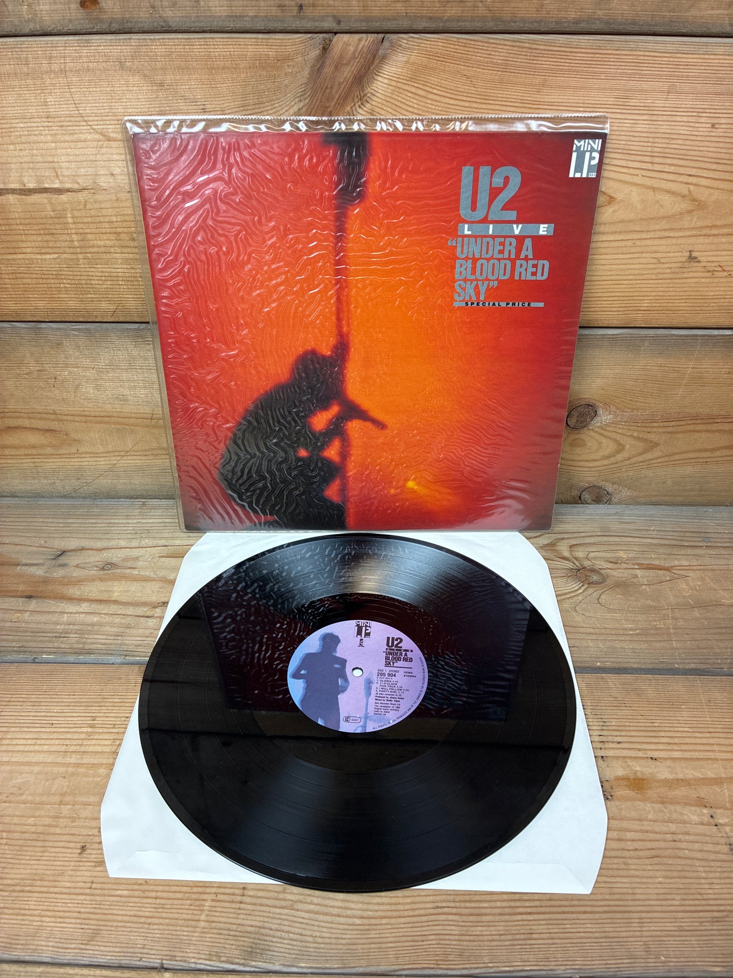 Lp - U2