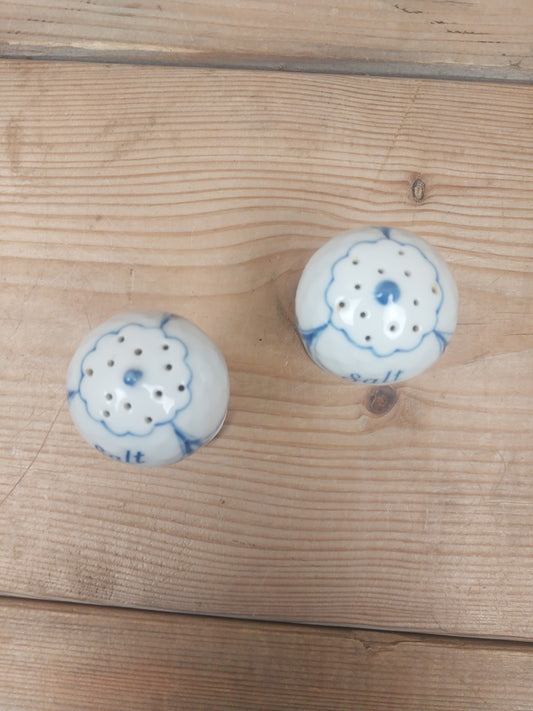 2 stk. B & G saltbøtter