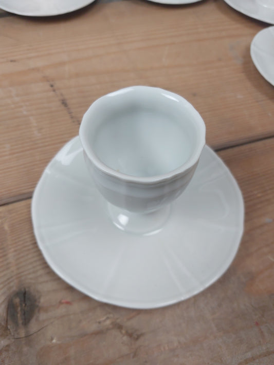 Æggebæger B & G 695