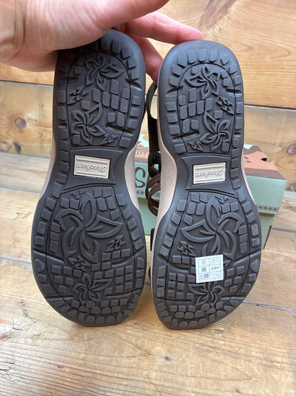 Sandaler str. 39