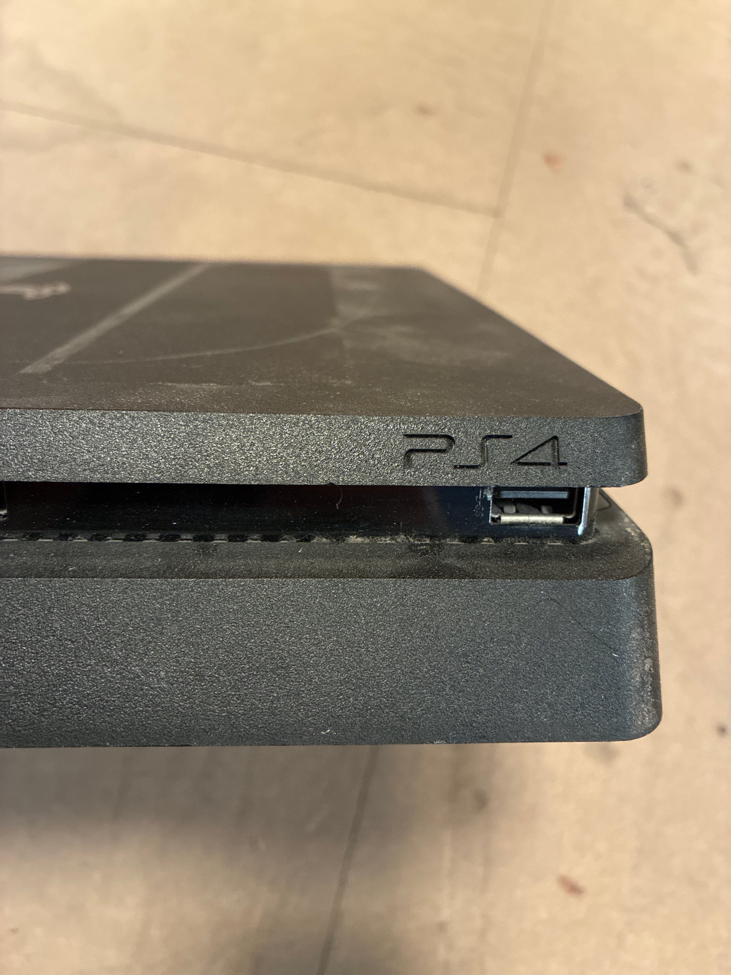 PS 4