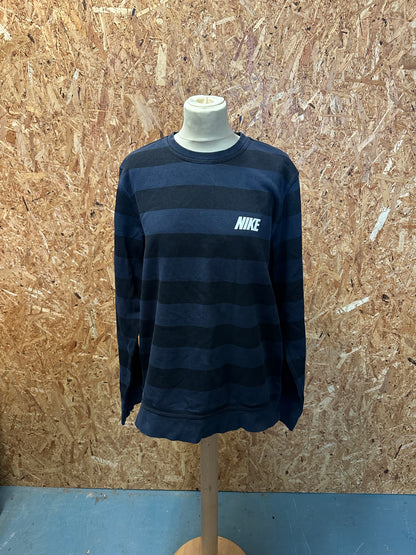Nike sweatshirt str. L.
