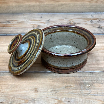 Keramisk skål m. låg