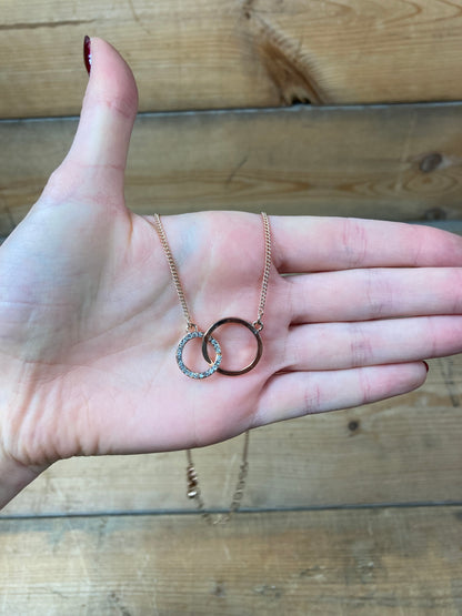 Halskæde med vedhæng