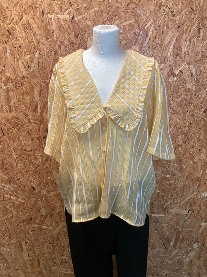 Gul t-shirt str. M/L.