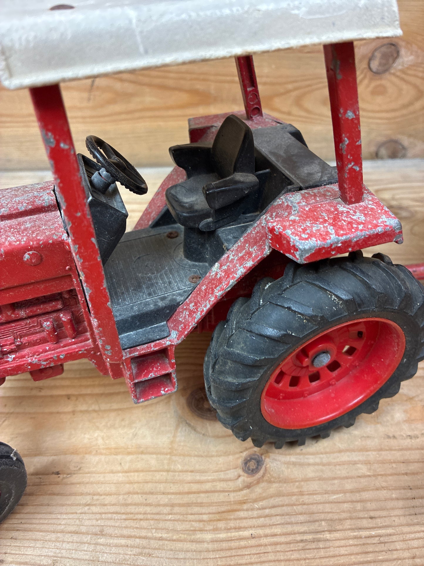 Traktor med redskaber