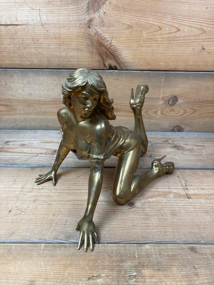 Robbi Jones Kvindefigur i metal