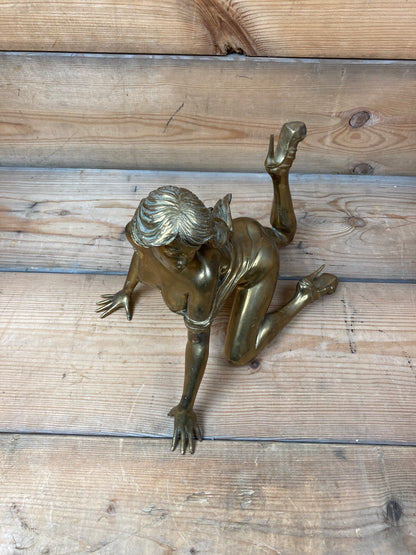 Robbi Jones Kvindefigur i metal