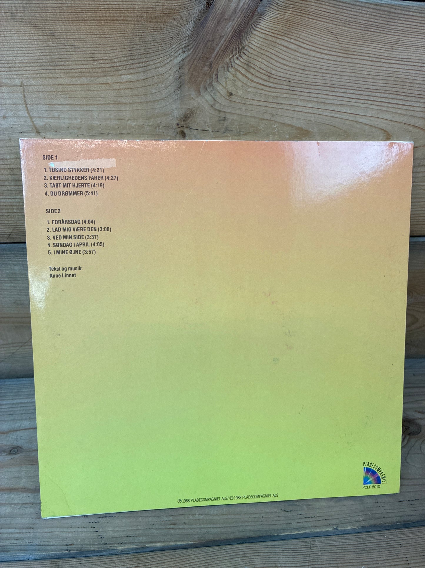 LP- Elvis Forever Volume 2