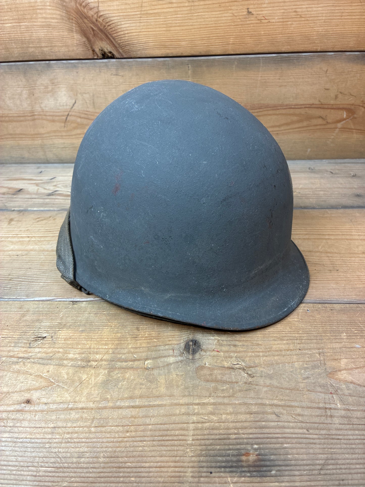 Militær hjelm