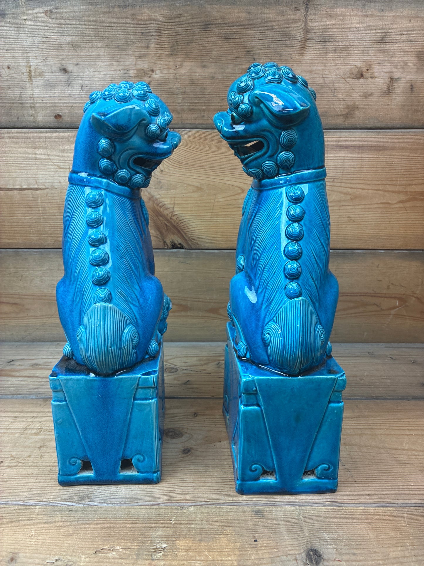 To kinesiske figurer