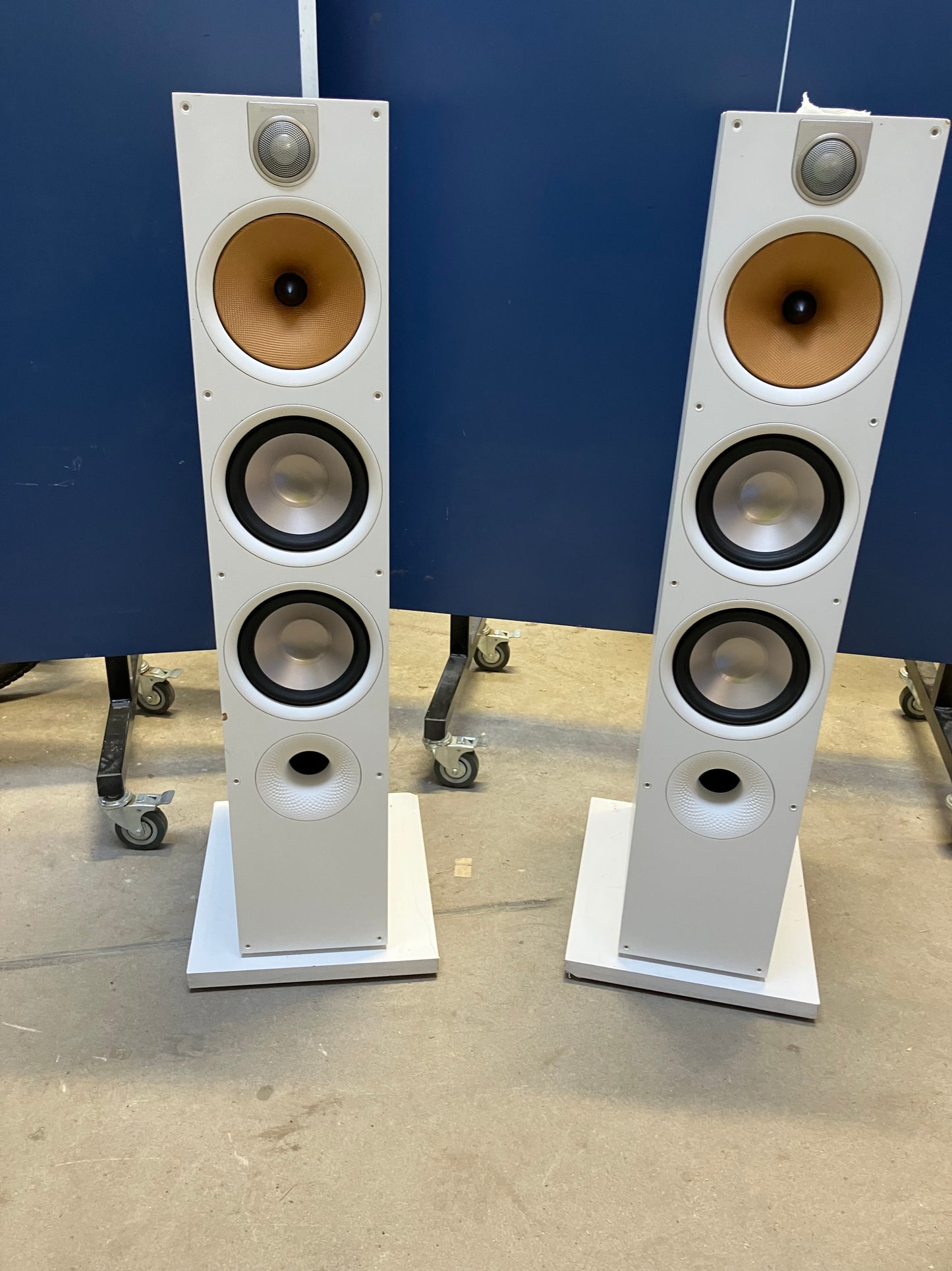 Højtalere. OBS! Denne vare sendes ikke via GLS