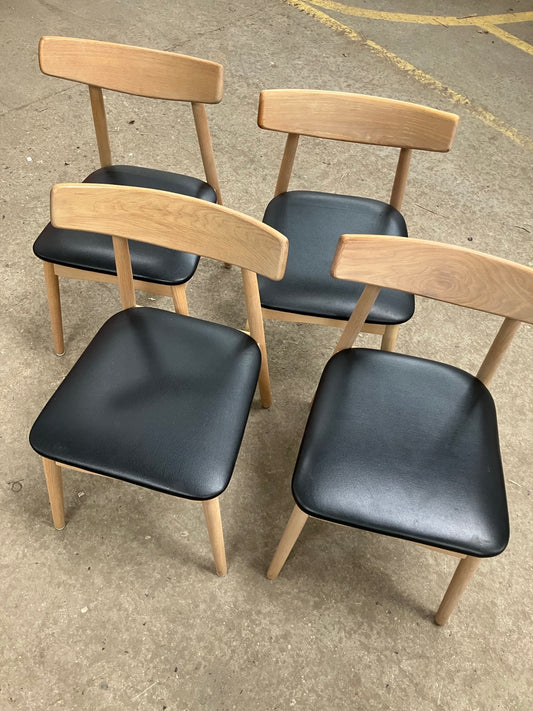 Stole. OBS! Denne vare sendes ikke via GLS.