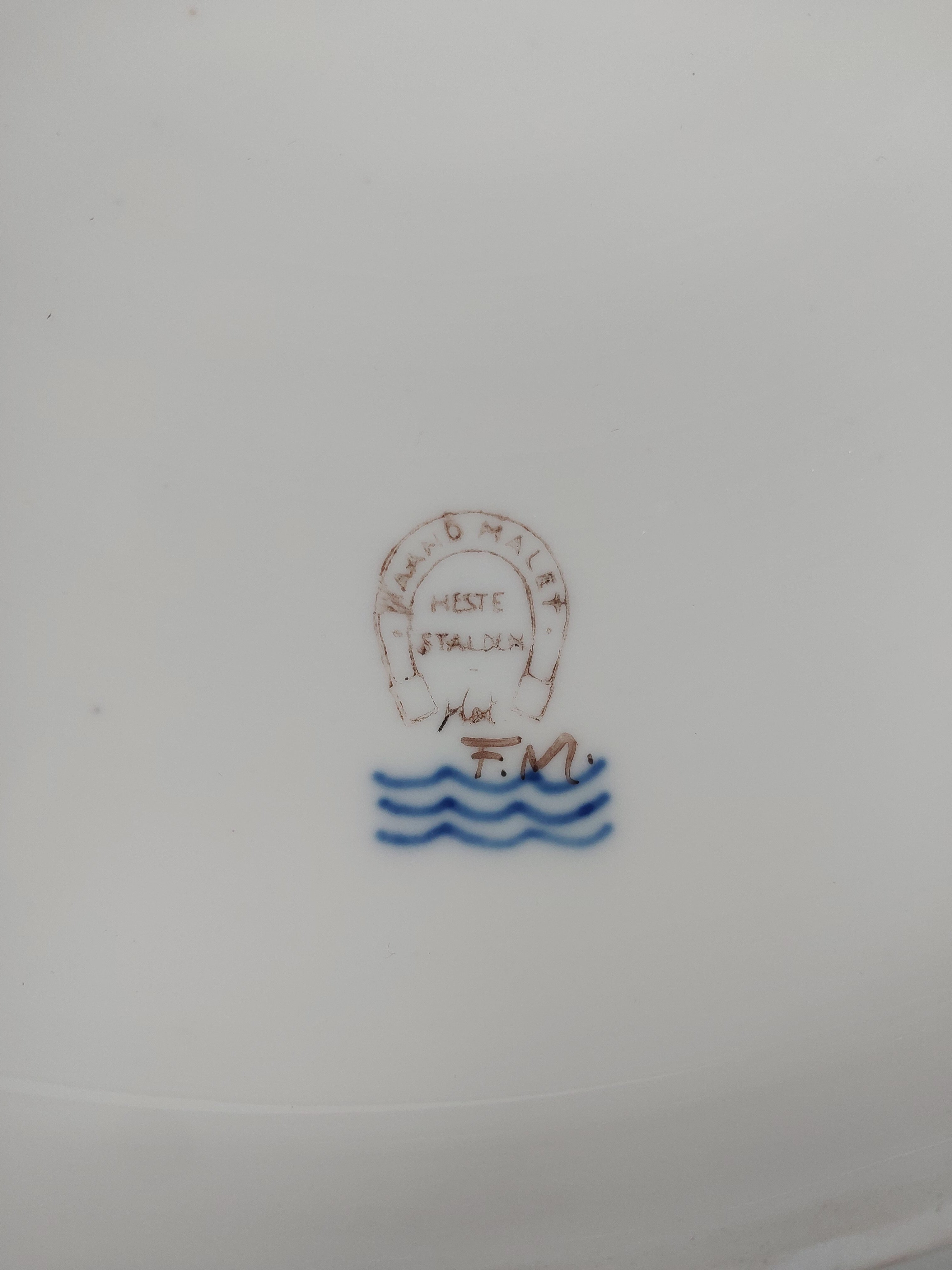 Royal Copenhagen terrin på fod