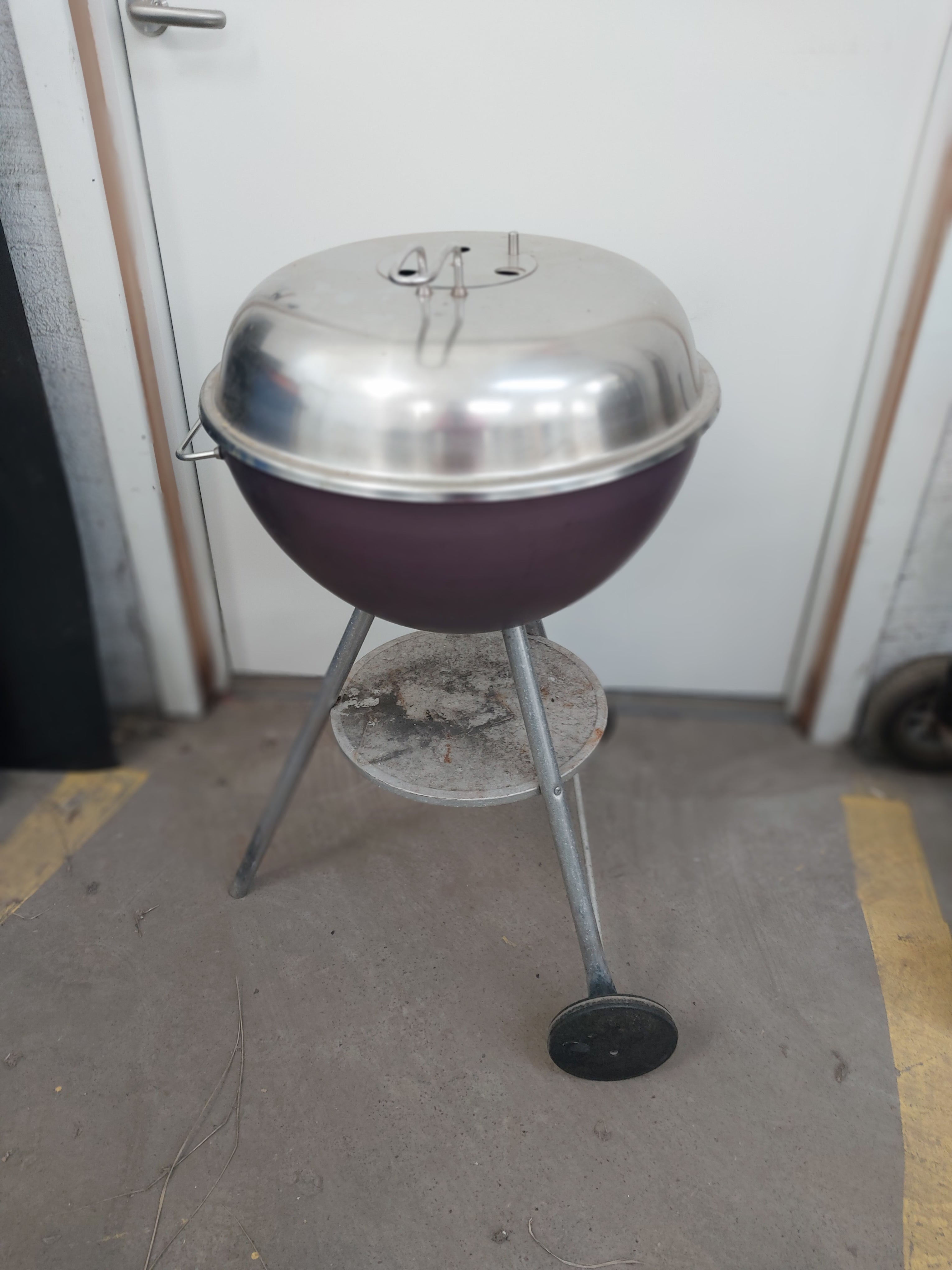 Grill. OBS! Denne vare sendes ikke via GLS