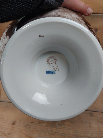 Royal Copenhagen terrin på fod