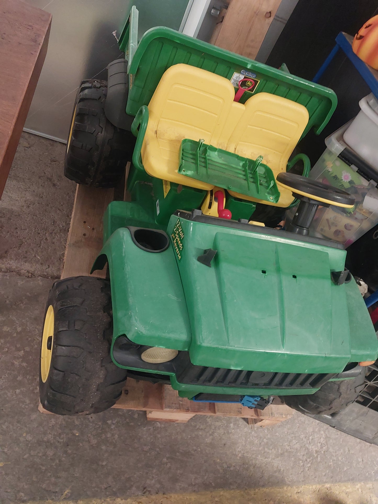 John Deere bil - Legetøj. OBS! Denne vare sendes ikke via GLS,