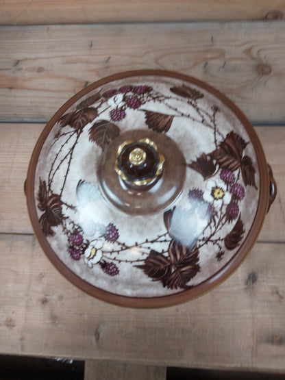 Royal Copenhagen terrin på fod